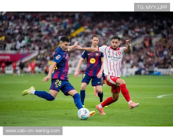 巴萨阿劳霍防守端震撼全场 巴萨阿劳霍防守端震撼全场